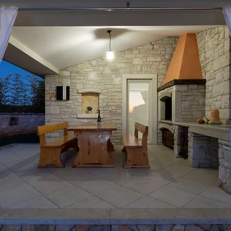 Vikendica Mit Privatpool, Ping-pong, Bbq