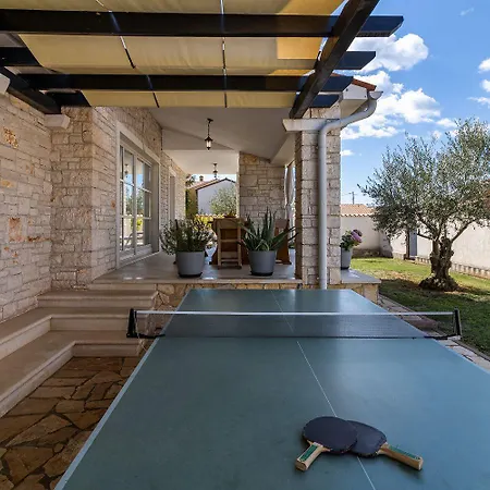 Mit Privatpool, Ping-pong, Bbq *