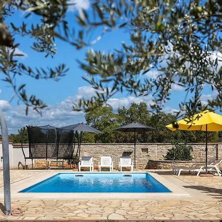 Mit Privatpool, Ping-pong, Bbq *